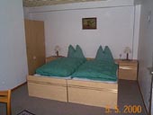 2-Bettzimmer 1